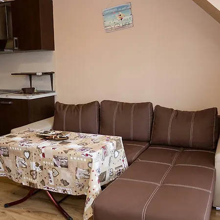 Bay Apt. - Relaxed 2-bedroom With Sea View Daire *