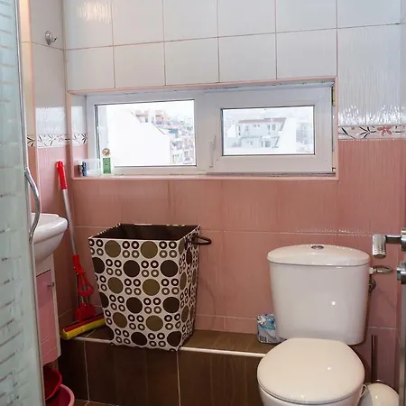 Bay Apt. - Relaxed 2-bedroom With Sea View *